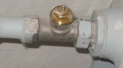  Основное назначение и принцип работы механического регулятора температуры теплоносителя после водоподогревателя 